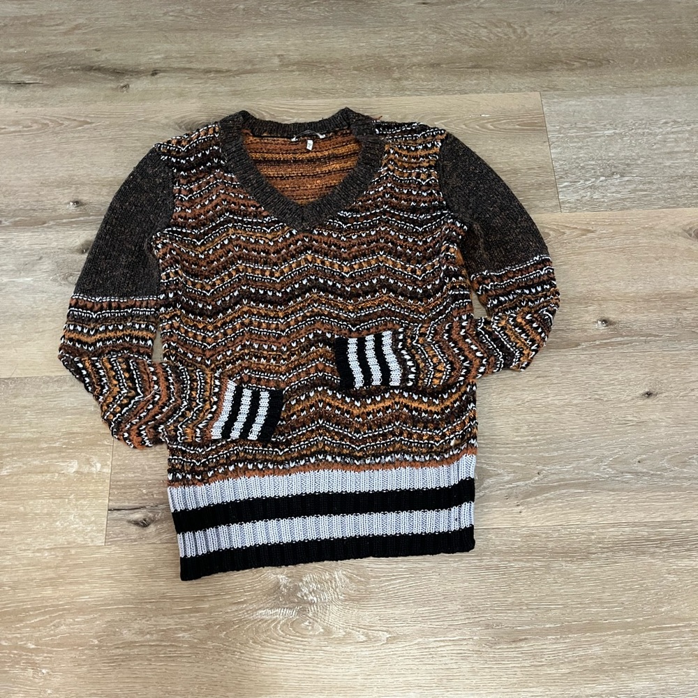 BKE sweater